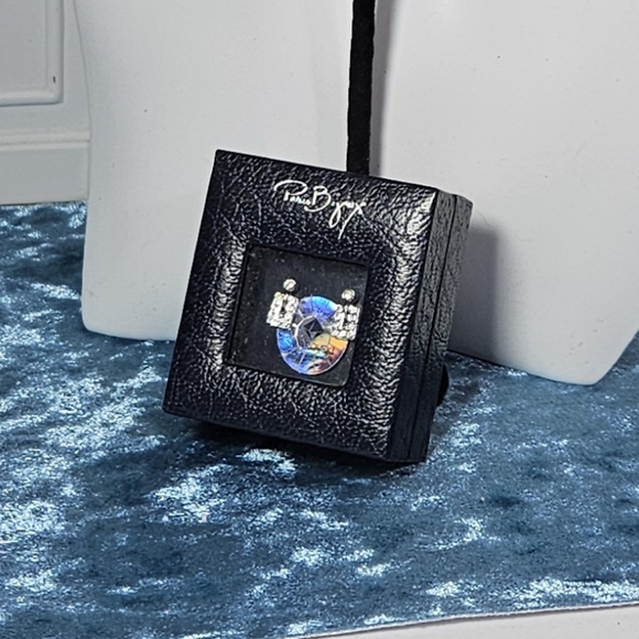 Swarovski Crystal Earrings & Egyptian Cartouche Earring Lot - Picture 7 of 7